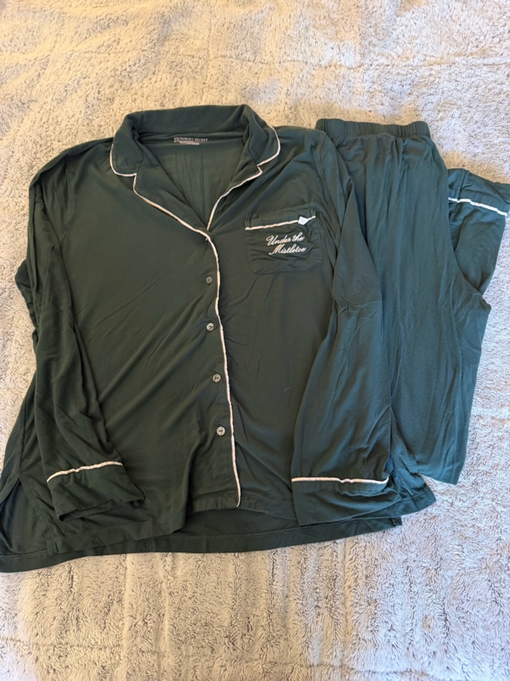 Victoria Secret Women's Dark Green Long Sleeve Pajama Set size M